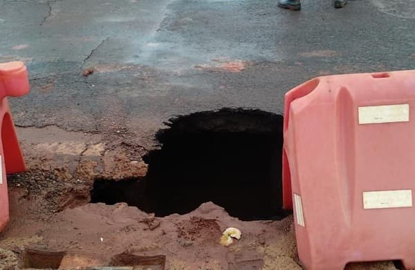 Hundimiento obliga a aplicar desvío en ruta PY02