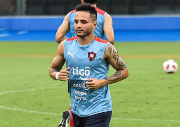 Guaraní asegura a Josué Colmán y suena Sergio Díaz