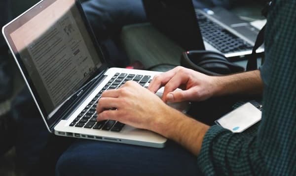 MEC denuncia circulación de página falsa de inscripción a clases presenciales