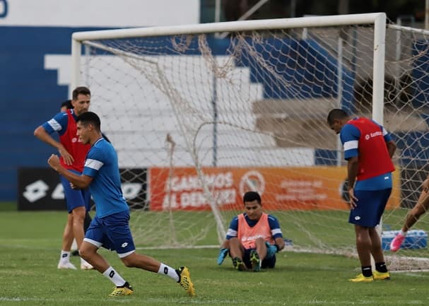 12 de Octubre desea postergar su partido por contagio masivo