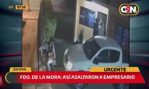 Vestidos de agentes de Senad, delincuentes despojan de millones a empresario