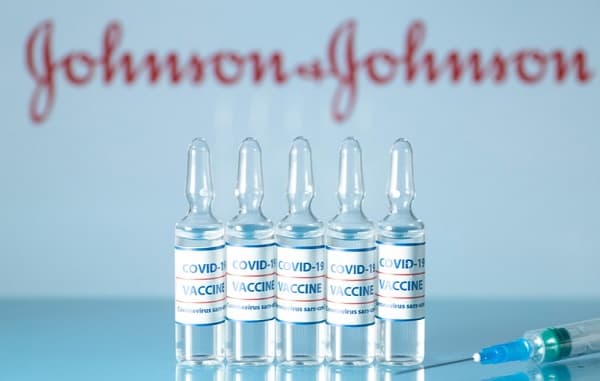 Estados Unidos aprueba vacuna de Johnson & Johnson de una sola dosis