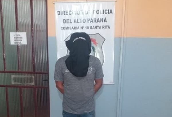 Detienen a hombre acusado de golpear a su pareja frente a sus hijas