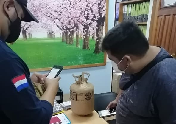 Garrafa cargada de vino genera alerta en Tacumbú