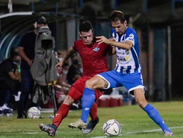 12 de Octubre remonta y vence a Libertad