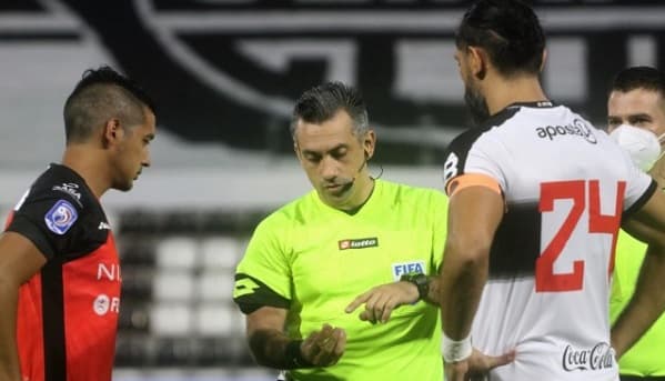 Carlos Paul Benítez dirigirá el partido entre Libertad y Guaraní