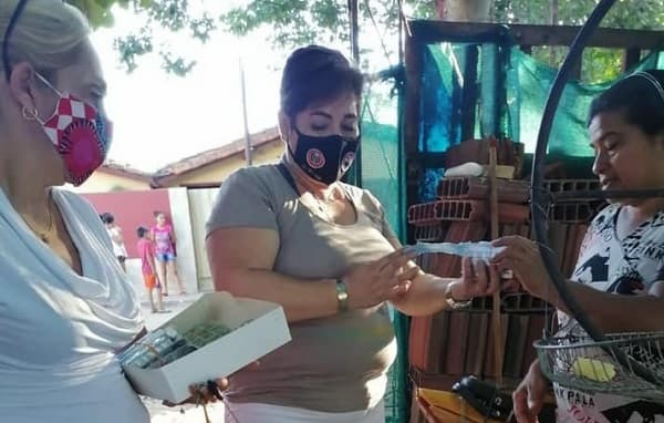 Enfermera precandidata niega uso de medicamentos de Salud en campaña