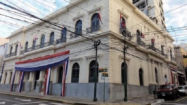 Cancillería desmiente declaraciones de embajador paraguayo sobre vacunas