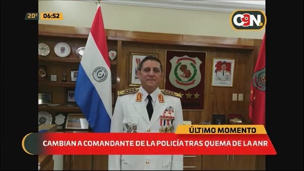 Ministro del Interior acepta renuncia del comandante de la Policía Nacional