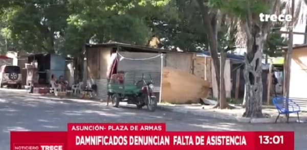 Afectados por la crecida piden a las autoridades baños y agua potable