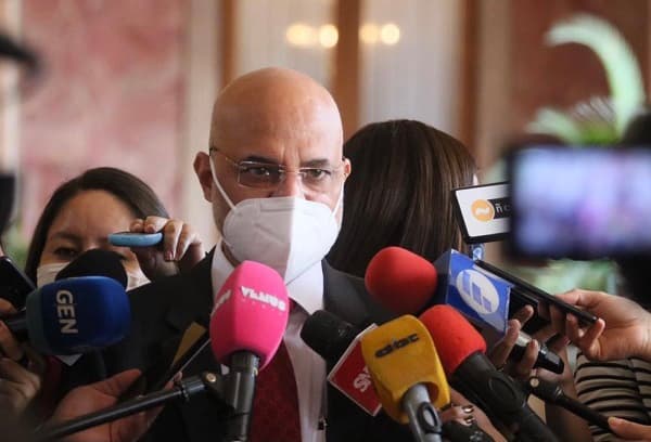 Lote de vacunas indias llegará en la tarde de este lunes