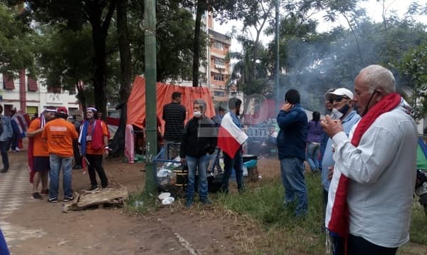Diversos sectores se manifiestan en el microcentro