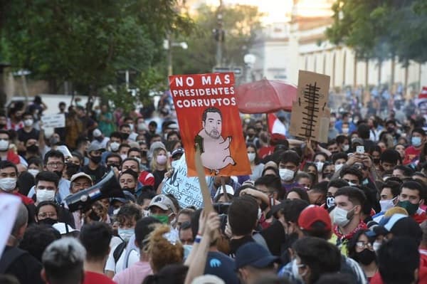 Imputan a cinco personas tras primera manifestación