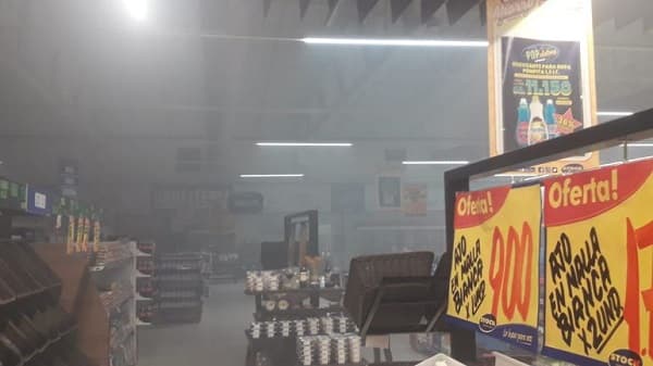 Bomberos controlan principio de incendio en una panadería