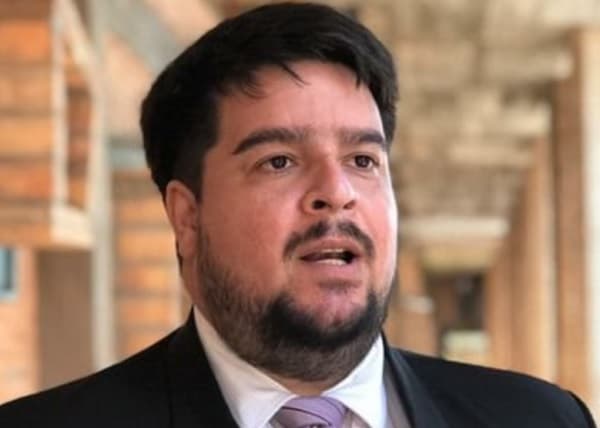 Viceministro de Transporte “nos ve la cara de boludos”, afirma médico