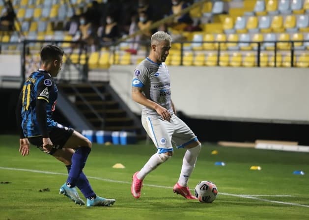 12 de Octubre trae un importante punto de Chile