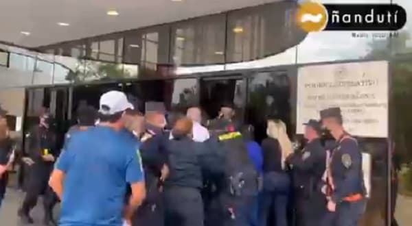 Enfrentamiento y agresiones en inmediaciones del Congreso