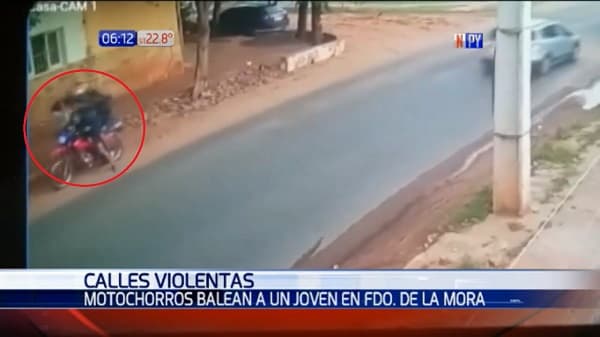 Motochorros balean a joven que se resistió a un asalto
