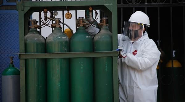 Proveedora de oxígeno afirma trabajar sin contratos, pero garantiza suministro