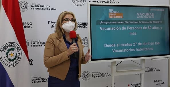 Desde el martes vacunarán a mayores de 80 años