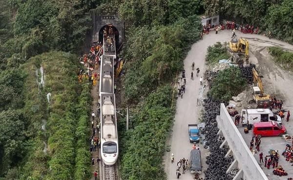 Accidente de tren deja como saldo 51 fallecidos en Taiwán