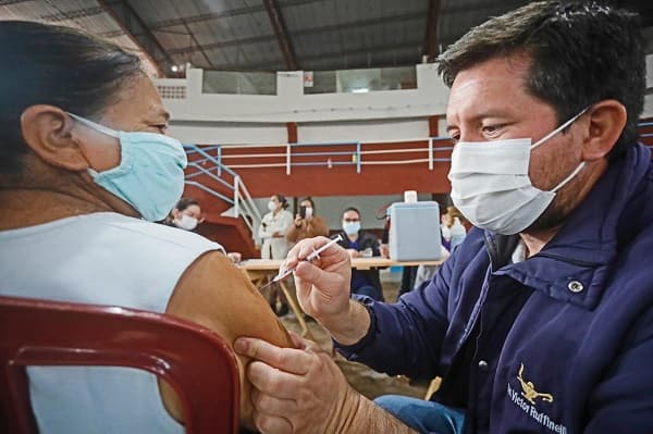 Dan a conocer el calendario de vacunación y vuelve la exigencia de número de cédula