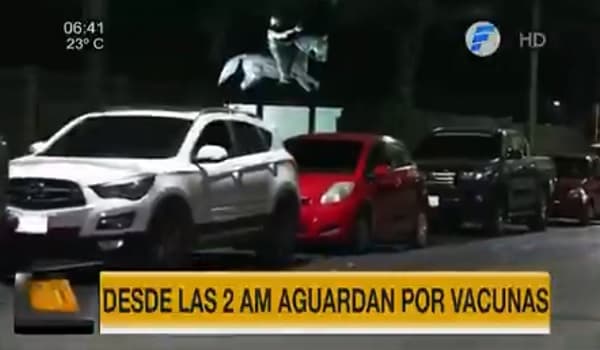 Hacen fila desde las 2:00 para vacunarse en Unace