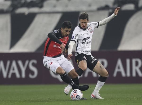 River Plate cae por goleada y se despide de la Sudamericana