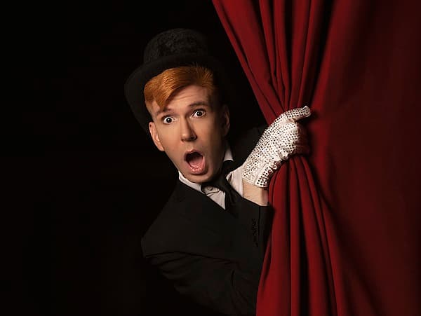 Aldo Calabrese estrena “El Bufón”