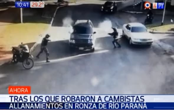 Video muestra enfrentamiento entre policías y delincuentes tras asalto a cambistas