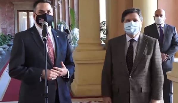 EE.UU. promete dar “buenas noticias” sobre donación de vacunas