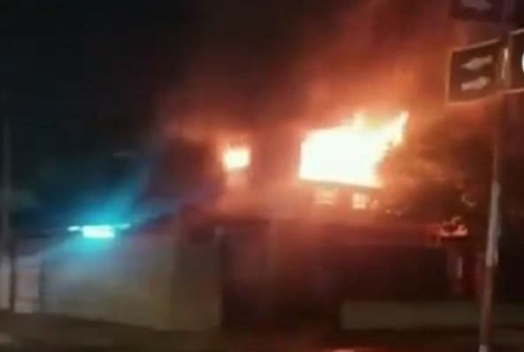 Incendio en casa de Ña Tora dejó solo daños materiales, reporta Pipino