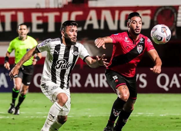 Libertad empata en Brasil y sigue siendo líder en su grupo