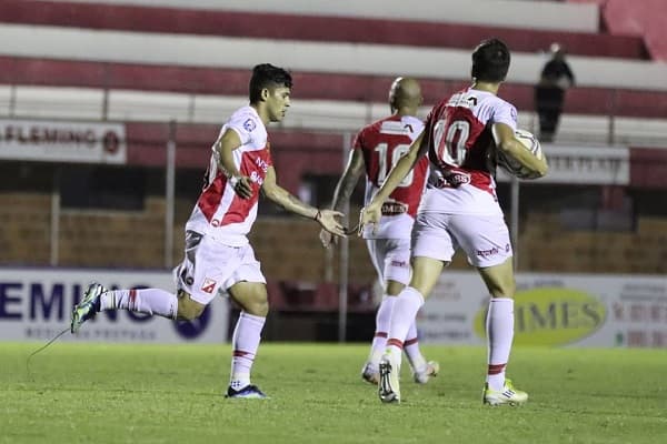River Plate visita a Peñarol en Uruguay