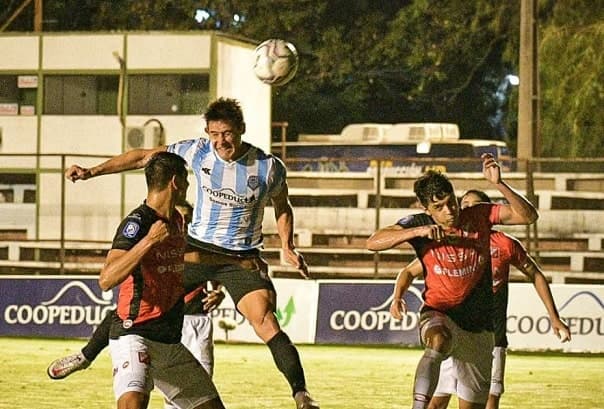 Guaireña y River igualan en Villarrica