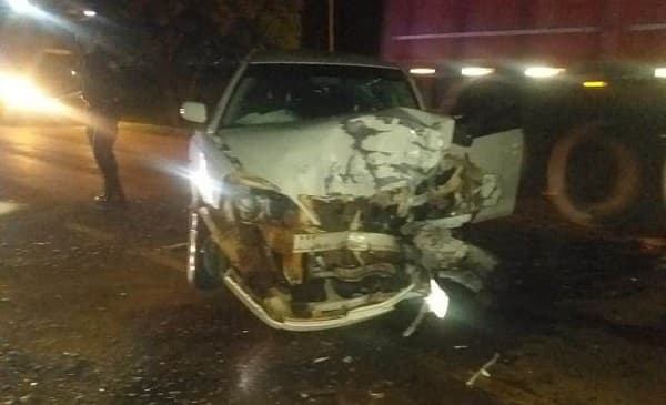 Choque frontal deja como saldo dos conductores heridos