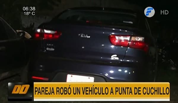 Pareja despoja de su vehículo a conductora de plataforma