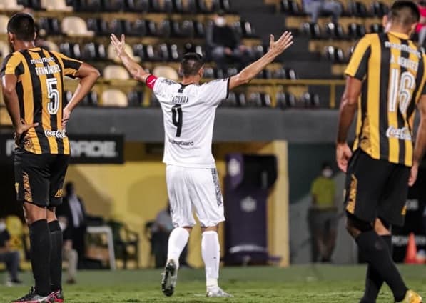 Goleada histórica deja a Libertad más cerca del título