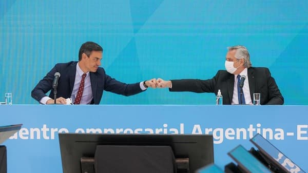 “Los brasileños salieron de la selva y los argentinos, de los barcos”, dice presidente argentino