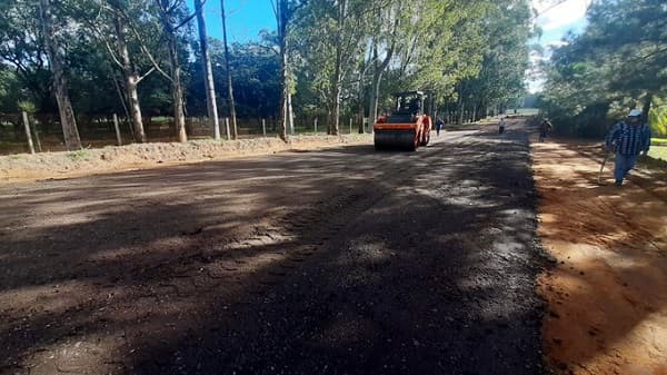 Pretenden tener listo el vacunatorio en el ex Aratiri este fin de semana