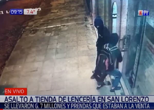 Delincuentes se llevan millones de tienda de lencería