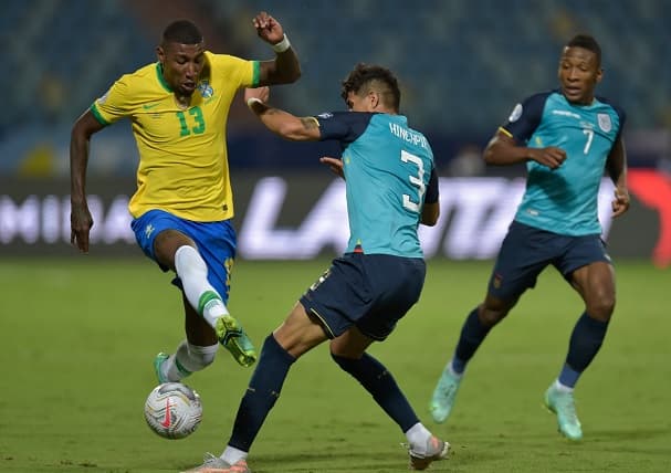 Ecuador consigue un empate ante Brasil y está en cuartos