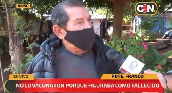 Hombre de 72 años no fue vacunado por figurar como fallecido, denuncian