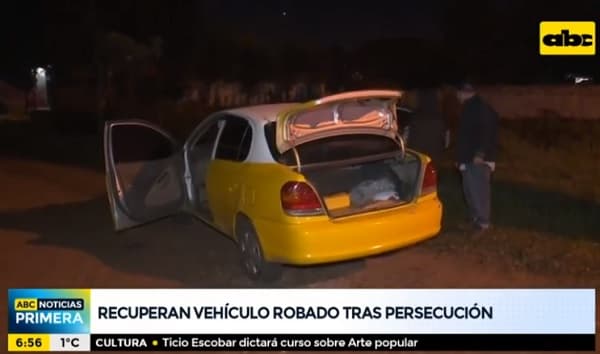 Recuperan vehículo minutos después de ser robado
