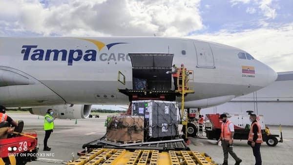 134.400 vacunas de AstraZeneca llegarán al país, confirma Abdo Benítez