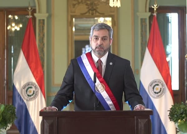 Abdo: Por “restricciones legales” Paraguay no pudo concretar compra de vacunas