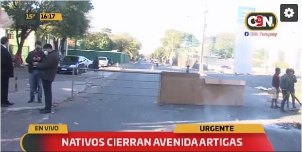 Nativos cierran la avenida Artigas