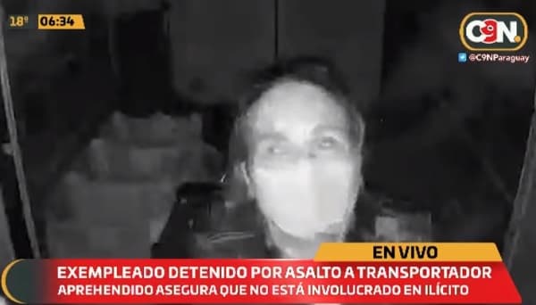 Detienen a exempleado de ferretería por asalto a camión transportador