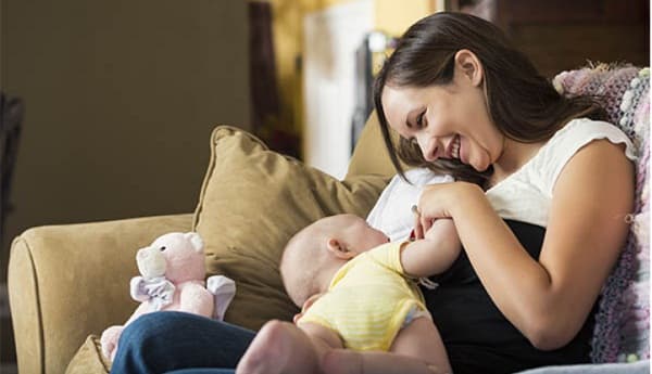 Madre lactante de niño con discapacidad accede a vacunación vía amparo