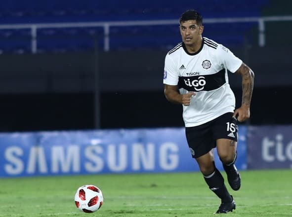 Polenta recurrió a FIFA para cobrar salarios, afirman